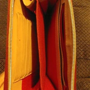 Dooney & Bourke Bags - Dooney & Bourke wallet Dooney & Bourke Bags - Dooney & Bourke wallet